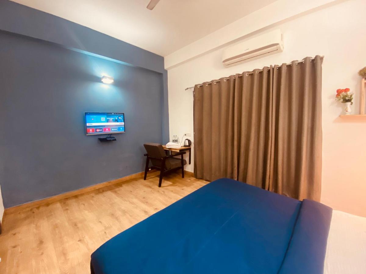 Divine Inn Couple Friendly Hotel Near Sector 51 Metro Station Noida Bagian luar foto