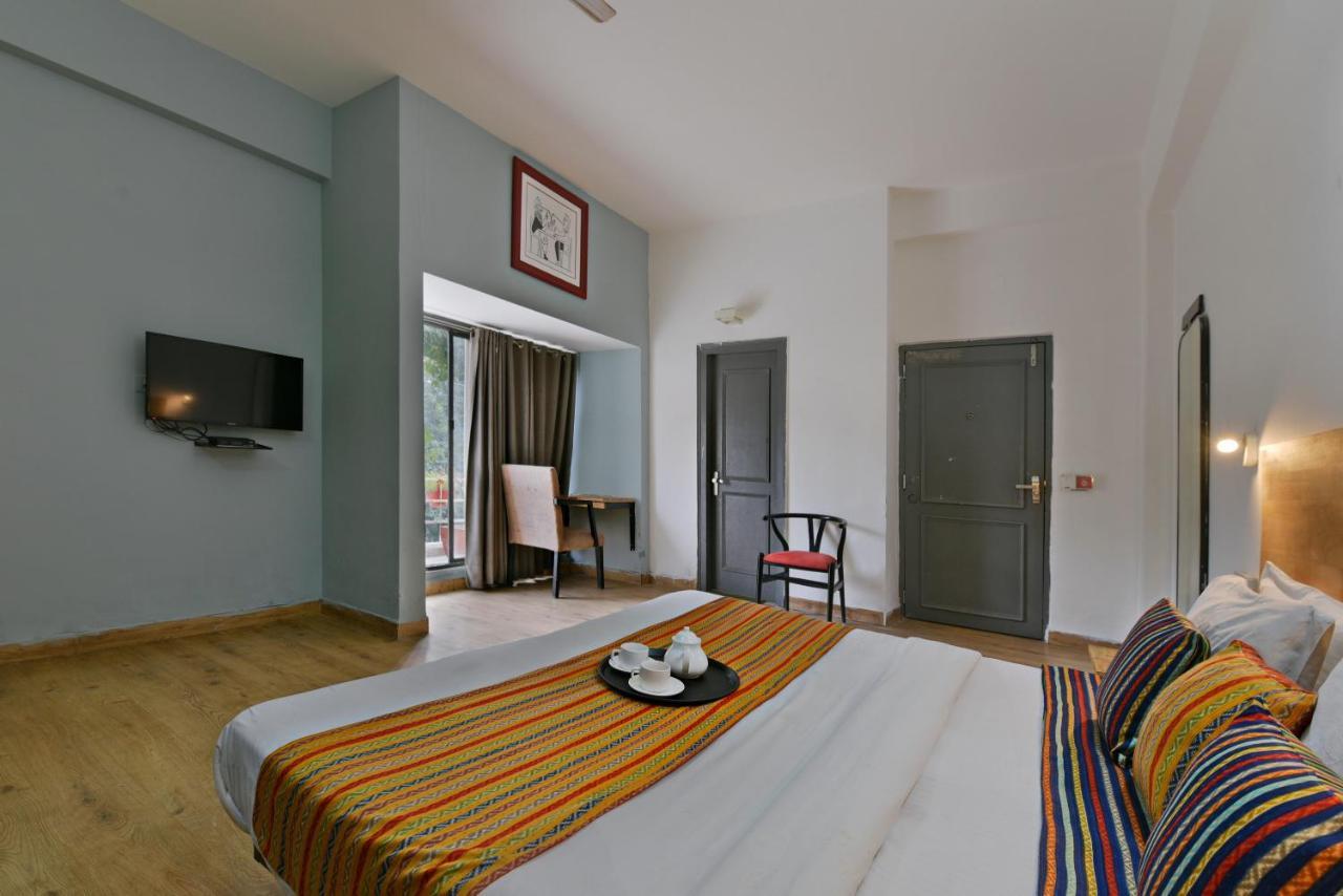 Divine Inn Couple Friendly Hotel Near Sector 51 Metro Station Noida Bagian luar foto