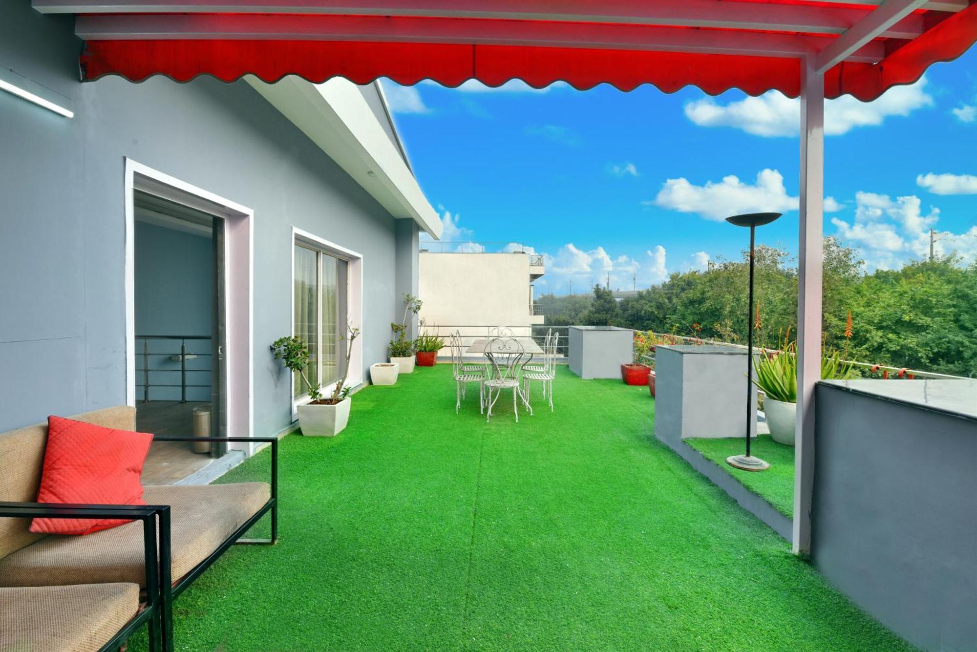 Divine Inn Couple Friendly Hotel Near Sector 51 Metro Station Noida Bagian luar foto